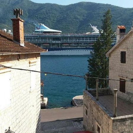 Apartment Rosic Perast Esterno foto