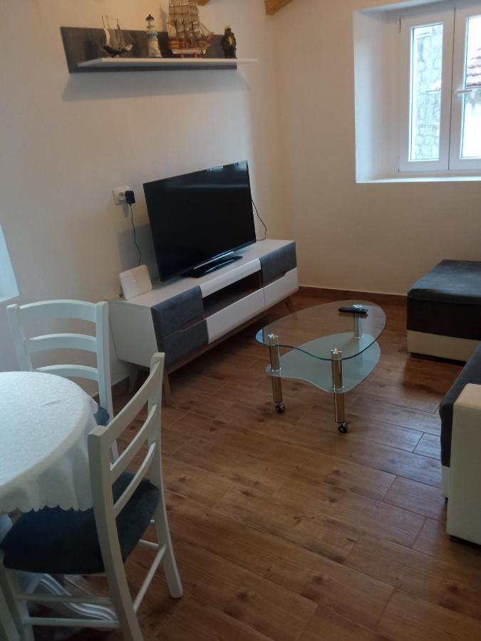 Apartment Rosic Perast Esterno foto