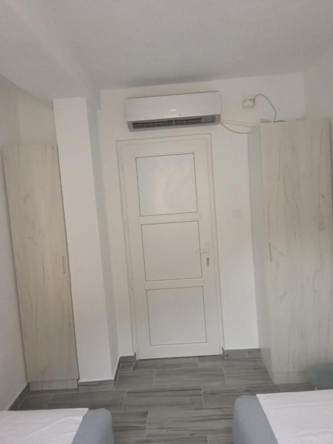 Apartment Rosic Perast Esterno foto