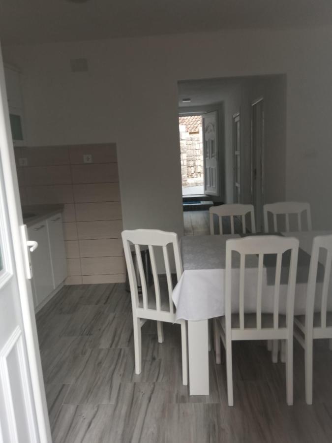 Apartment Rosic Perast Esterno foto