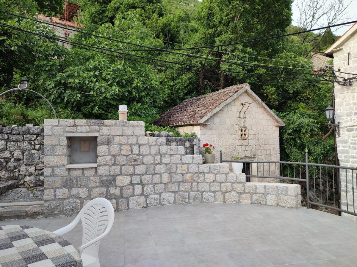 Apartment Rosic Perast Esterno foto