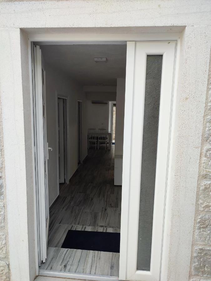 Apartment Rosic Perast Esterno foto