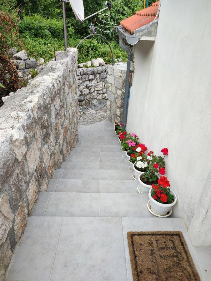 Apartment Rosic Perast Esterno foto