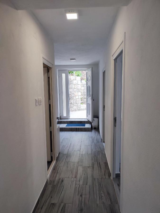 Apartment Rosic Perast Esterno foto