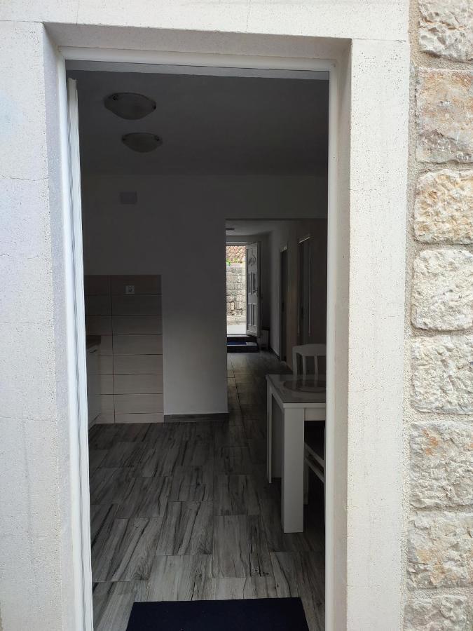 Apartment Rosic Perast Esterno foto