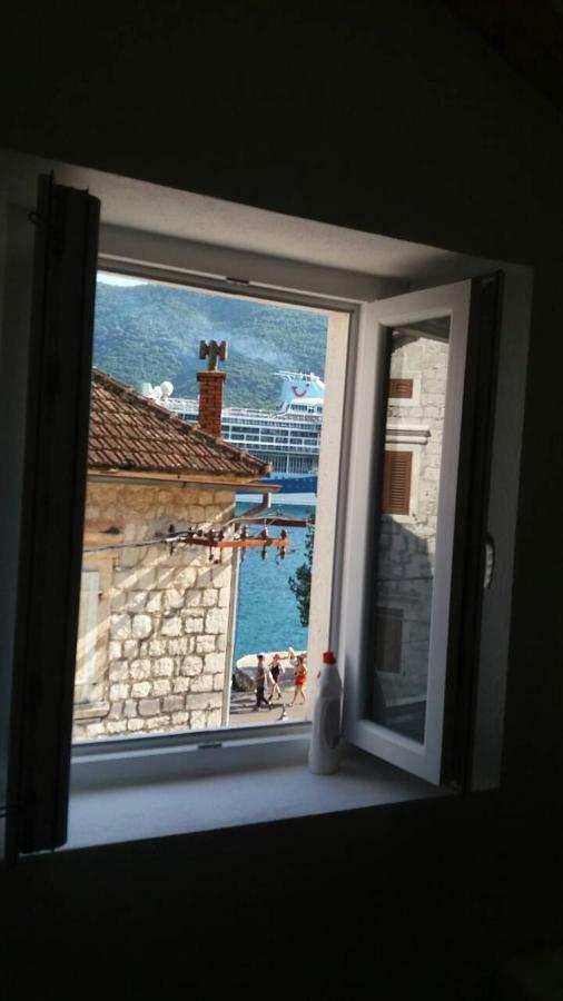 Apartment Rosic Perast Esterno foto